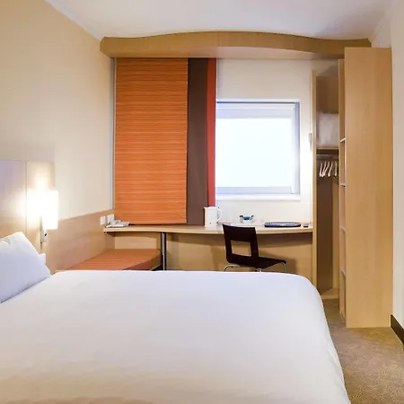 Hotel Ibis Centre Princess Street 3*