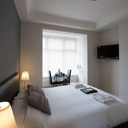 Ivy Mount Boutique Hotell 3*