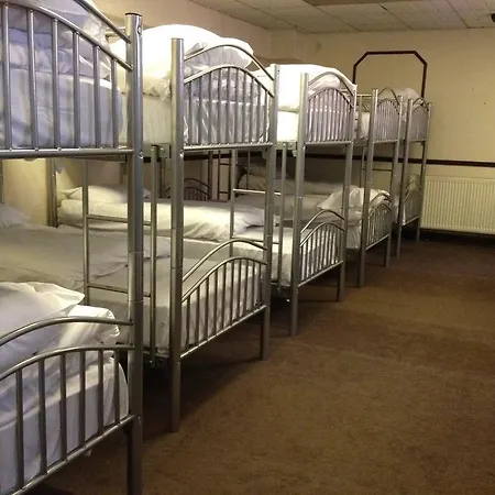 Hostel Ashton House