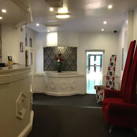 Ashton House Hostel