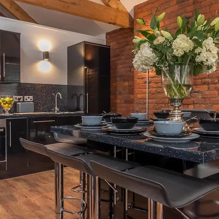 Eleska's Aparthotel Manchester