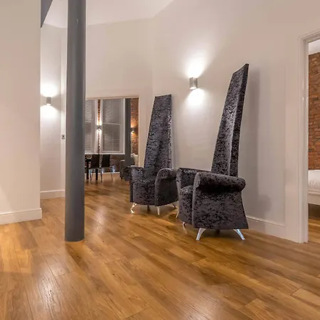 Eleska's Aparthotel 4*