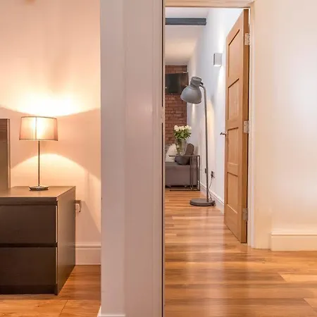 Eleska's Aparthotel 4*