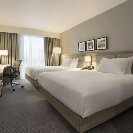 Hilton Garden Emirates Old Trafford 4*