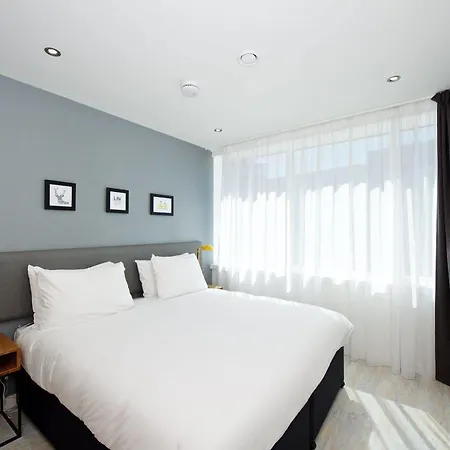 Staycity Piccadilly Apart-hotel
