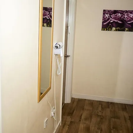 Apartment Park Hall