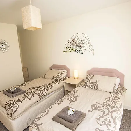 Apartment Park Hall