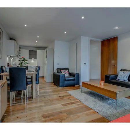 Stunning, Huge And Elegant Apt For 6 In
