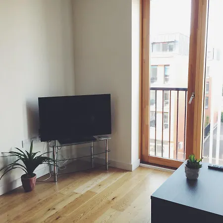 Chapel Street Apartment