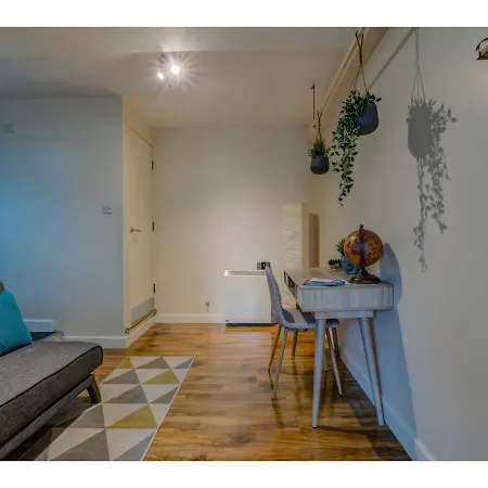 Stylish And Charming City Centre Apt For 6 Μάντσεστερ