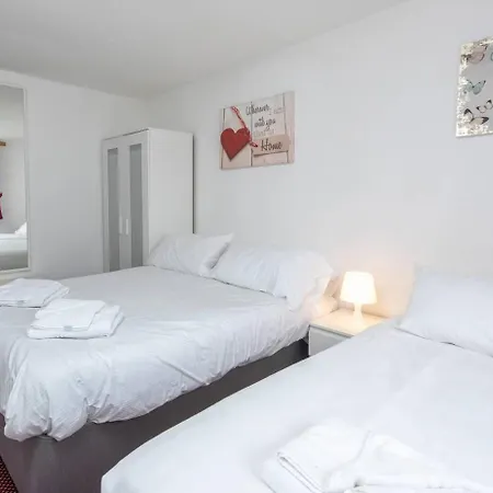 5-guest With Parking - 10 Min To Stadium Apartment *