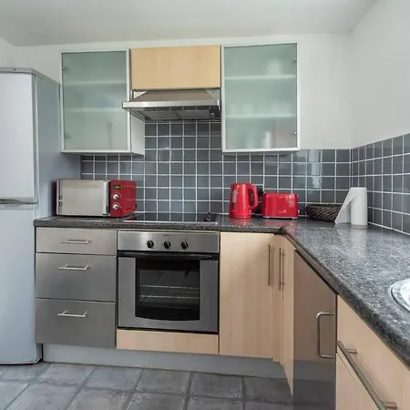 Апартаменты 5-guest With Parking - 10 Min To Stadium *