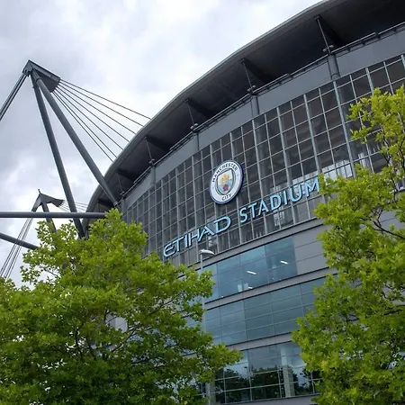 5-guest With Parking - 10 Min To Stadium * Manchester