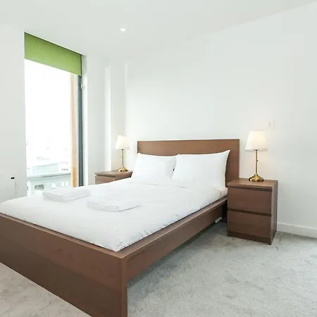 2 Bedroom With Stunning Views Манчестер