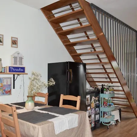 Spacious 2 Bedroom Townhouse With Garden & Parking * Manchester