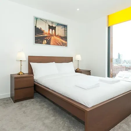 2 Bedroom With Stunning Views Манчестер