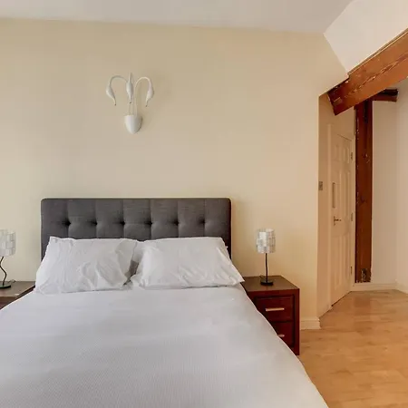 Spacious 2br Flat In The Great City Of Manchester! Manchester