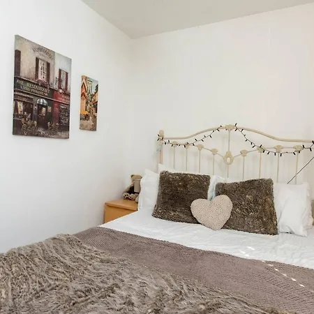 Cosy 2bd Terrace House In Chorlton
