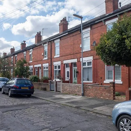 Cosy 2bd Terrace House In Chorlton Manchester