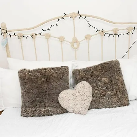 Cosy 2bd Terrace House In Chorlton Manchester