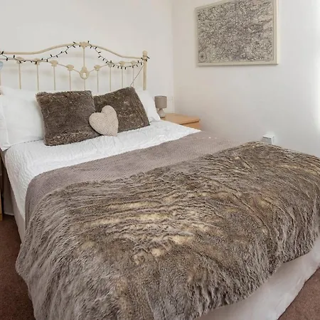 Cosy 2bd Terrace House In Chorlton *