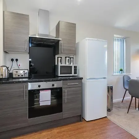 Apartment Approved Serviced Park Rise *