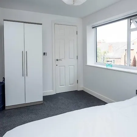 Beautiful 1 Bed Flat In Heart Of Chorlton Apartment *