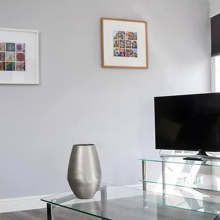 Beautiful 1 Bed Flat In Heart Of Chorlton *