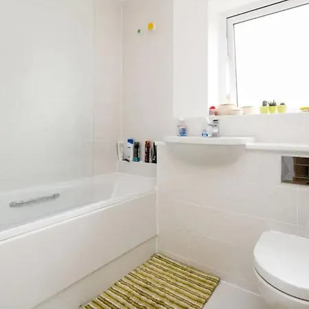 2 Bedroom House In City Centre
