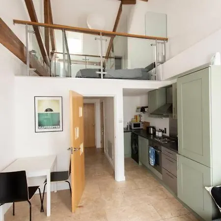 Superb Duplex In Central