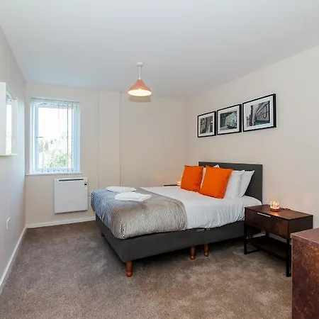 Apartment Approved Serviced Park Rise *