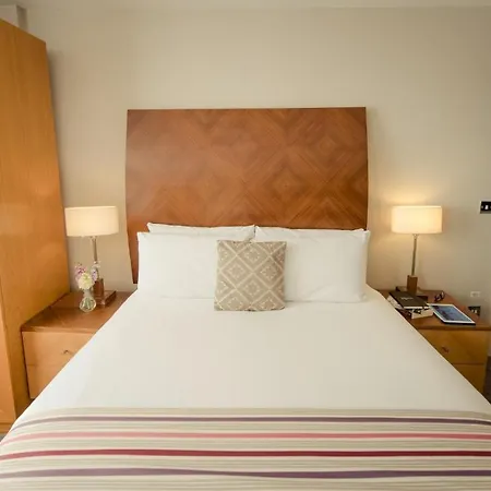 Premier Aparthotel 4*
