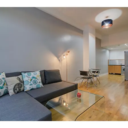 Large For 4 In Central * Manchester