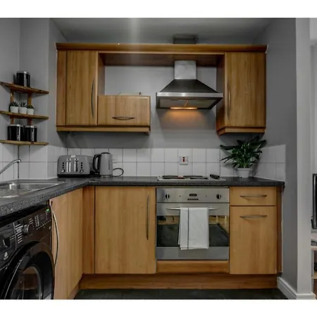 Spacious, Central For 6 In * Манчестер