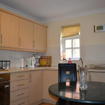 Апартаменты 2 Bedroom Near City Centre *