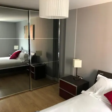 Modern 2 Bedroom In Central Apartmán