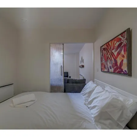 Huge, Stylish For Up To 6 In Apartmán