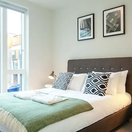 Апартаменты Approved Serviced Homes - Roof Gardens *