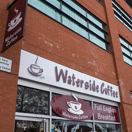 Stunning 3bd Canal-side In City Centre