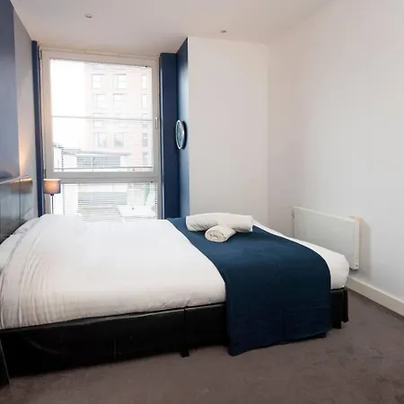 Stunning 3bd Canal-side In City Centre *