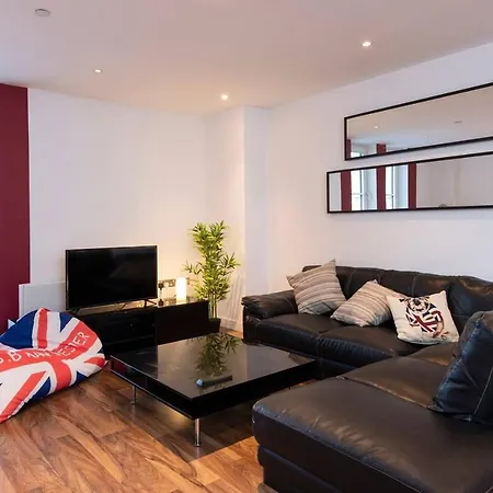 Stunning 3bd Canal-side In City Centre *