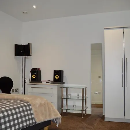 Cosy 2 Bedroom Close To Deansgate Apartmán