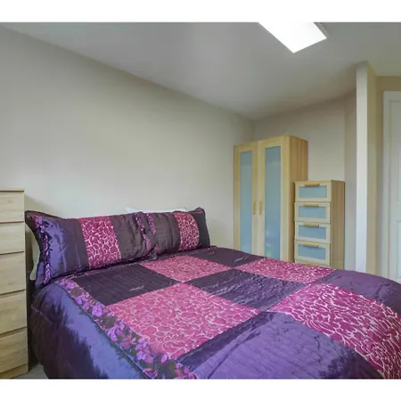 Modern And Cozy For 4 In Διαμέρισμα Μάντσεστερ