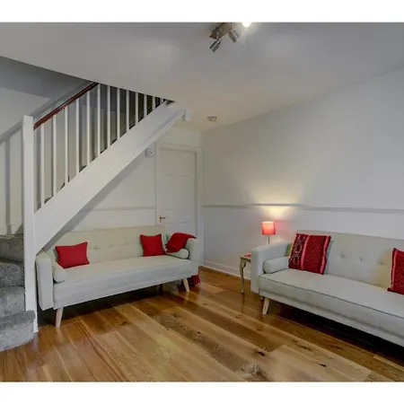 Modern & Bright For Up To 4, South Апартаменты *