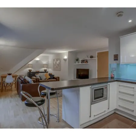 Stunning For 4 In Wilmslow, Апартаменты *
