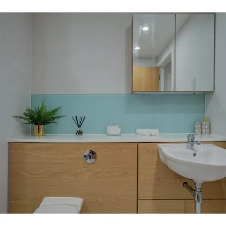 Stunning For 4 In Wilmslow,