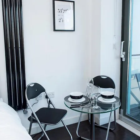 Skyline View Apt By Guestready