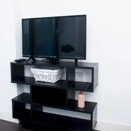 Skyline View Apt By Guestready