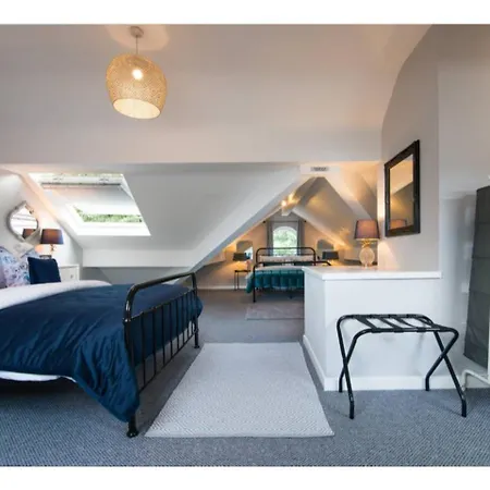 Flat In Chorlton Nr Utd & City Sleeps 8 Апартаменты Манчестер