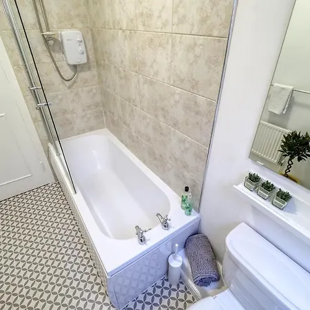Willow House Luxury Serviced Lets Apartment *